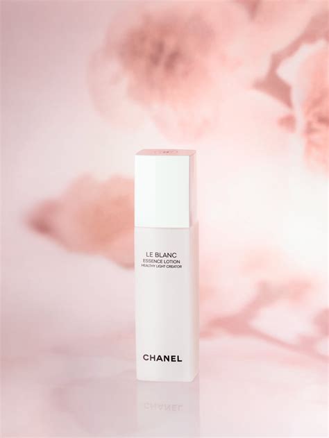 chanel skin brightener|Chanel le blanc essence.